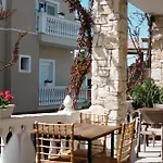 Arial * Vlorë
